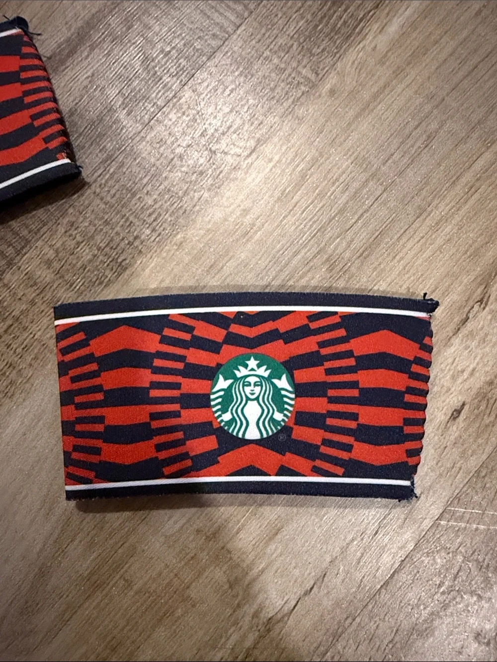 Starbucks pair can
